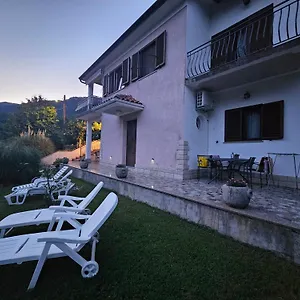 & Mikleus Mošćenička Draga